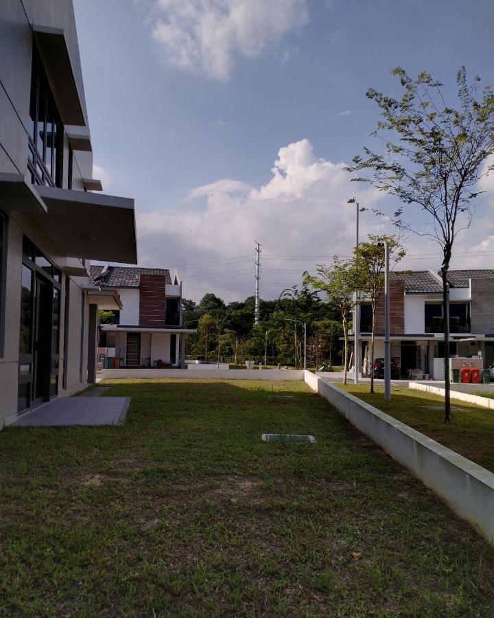 Pinevalley Homestay Putrajaya Presint 12 Экстерьер фото