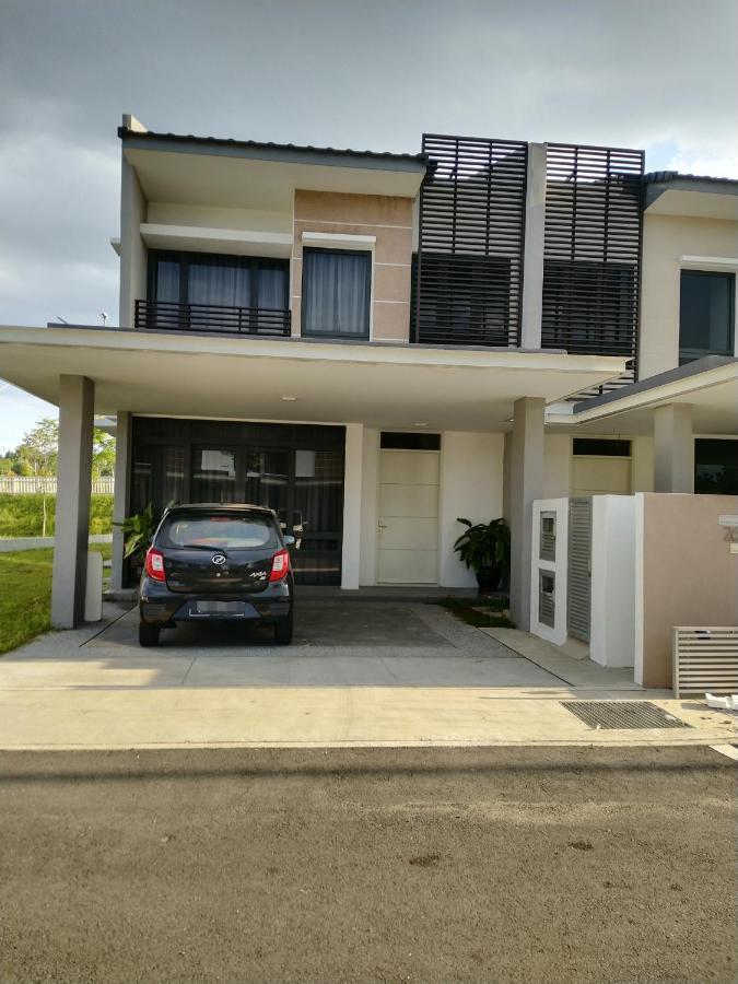Pinevalley Homestay Putrajaya Presint 12 Экстерьер фото